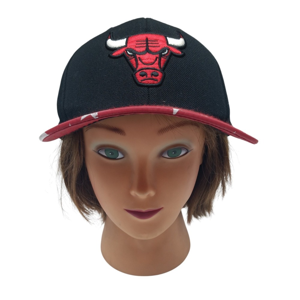 Chicago Bulls Mitchell & Ness Black Red‎ White Stars Snapback Cap Hat - Picture 2 of 3